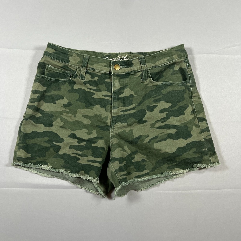 Universal Thread Shorts Womens 8X29 Multicolor Camouflage Midi High Rise Raw Hem